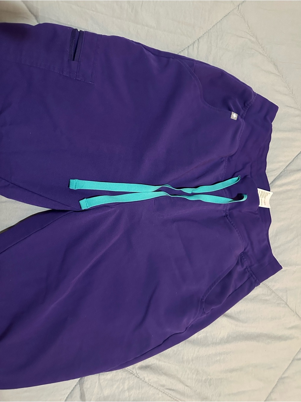 Figs Purple Jogger style High Waisted Zamora Scrub Pants Sz M Tall